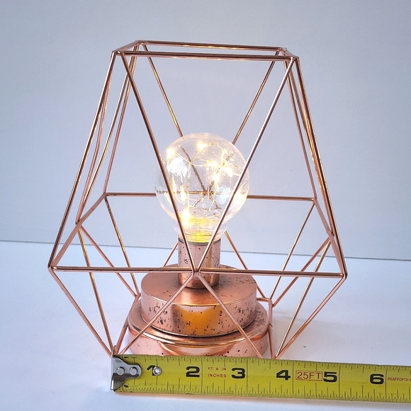 Geometric rose gold LED light lamp - Picture 2 of 7